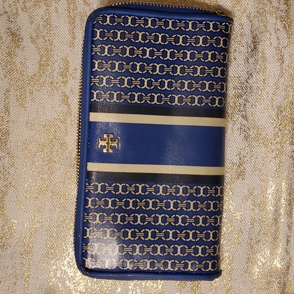 Tory Burch Gemini Royal Blue Wallet - Picture 2 of 12